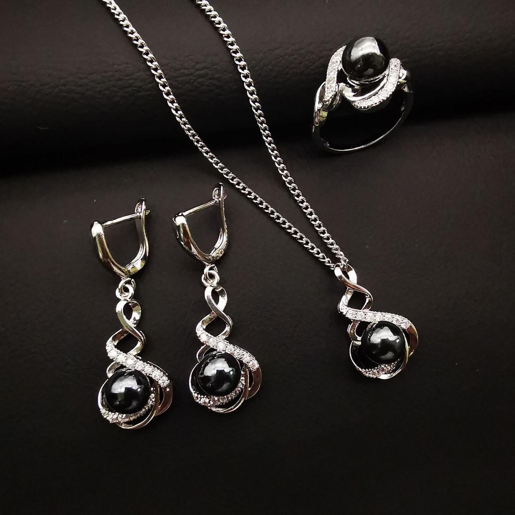 Pearl Wedding Dress Women's Necklace Neck Chain Earrings Earrings Set Jewelry Three-piece Pearl Bracelet Fashion
