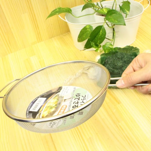 Nichi Nichi Tools One-Handed Strainer for Frying Pans and Boiling, 22cm, Stainless Steel, Made In Japan, Dishwasher Safe, Silver