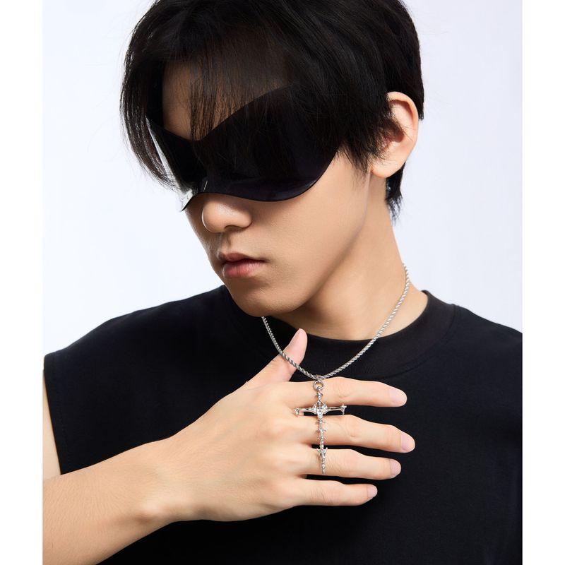 Vintage Ancient Skeleton Cross Ins Retro European and American Rap Hip-hop Men and Women Choker Personality Titanium Steel Chain