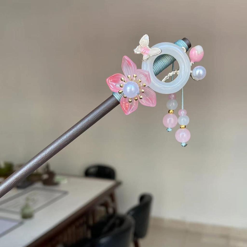 Luxury Flower Tassel Hairpin For Women Handmade Wooden Floral Hair Stick Hanfu Hair Accessories Vintage Elegant Girls Hairpins