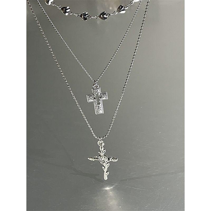 European and American Style Ins-Inspired Multi-Layered Chain Heart Cross Pendant Necklace for Women, Niche Y2K Trendy Clavicle Chain