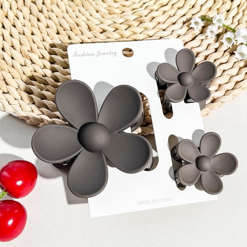 

Frangipani Hairpin Beach Vacation Style Bauhinia Flower Updo Shark Hairpin Set PS