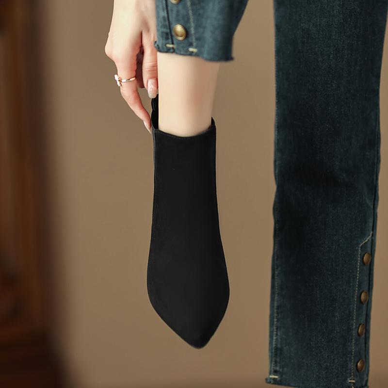 Fashion AIYUQI 2025 New Style Women's Chelsea Boots Genuine Leather Thick Heel Women Short Boots Large Size Pointed Toe Female Boots