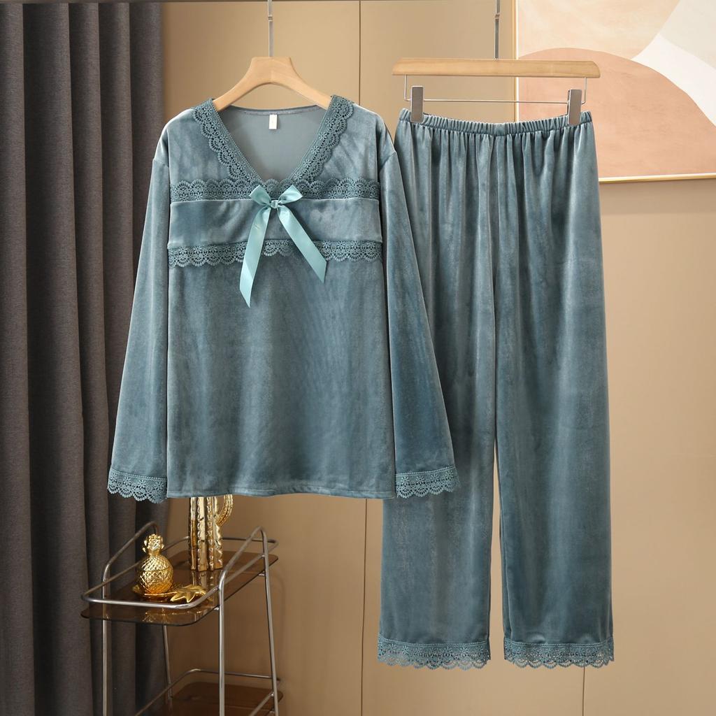 Women's Autumn Winter Velvet Sleepwear Sexy V-Neck Pajamas Set Long Sleeve Pants Nightwear Loungewear Solid Color Home Clothes
