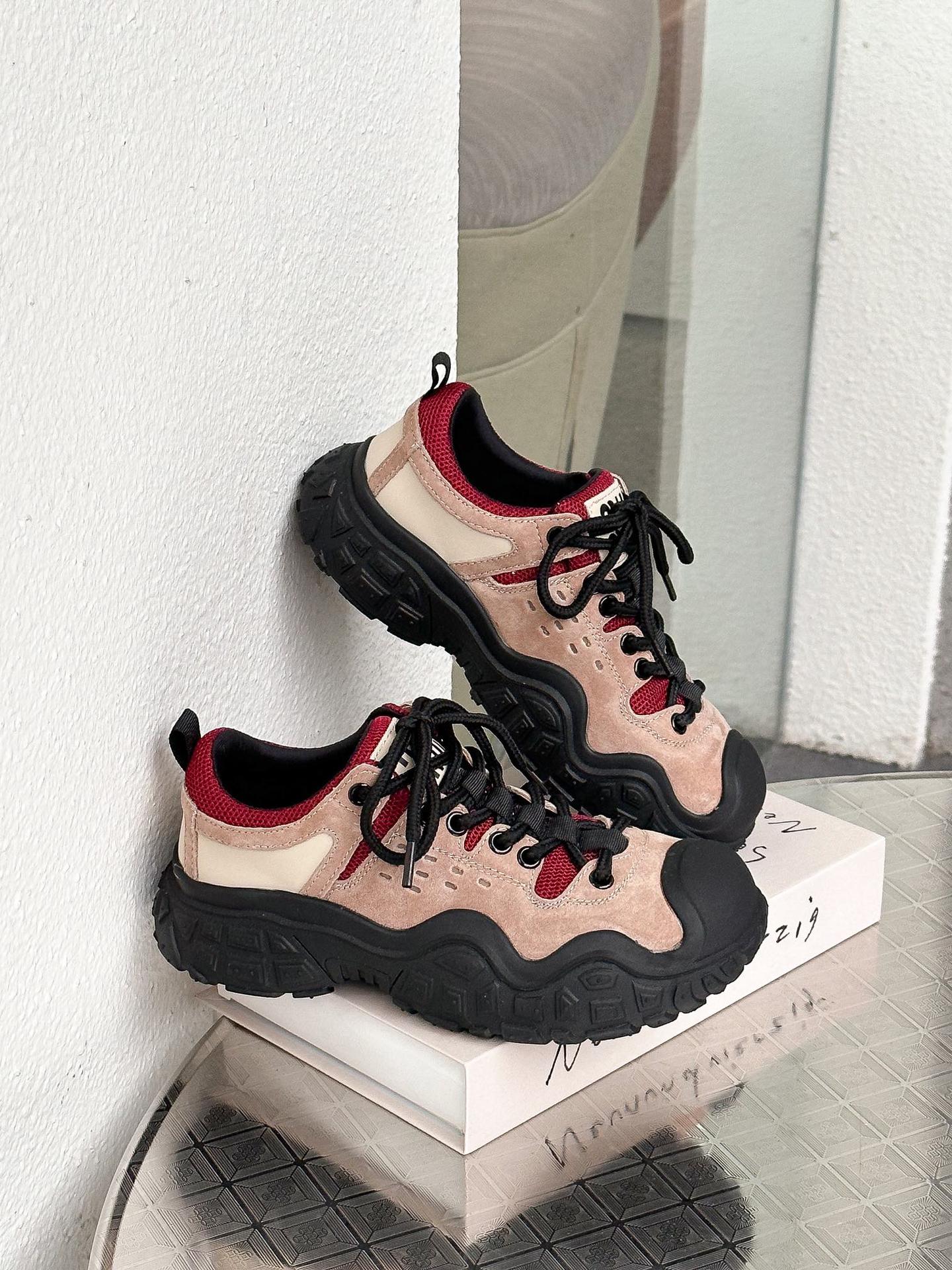 

Leather thick-soled woman 2 autumn new versatile retro lazy one-pedal big head ugly cute love 40 бежевий