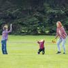 Kinder Outdoor Wurfspiel Set mit 2 Klettbällen & 2 Schlägern, Strand Garten Spielzeug für Kinder Alter 3-6 Jahre, Eltern-Kind Outdoor Spiele