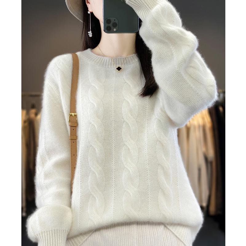 2023 Women's Wool Cable Knit Sweater: Loose, Warm, Round Neck, Slimming Fit for Autumn/Winter