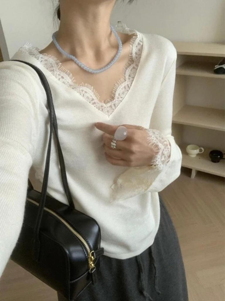 2026 Plus Size Slimming Lace Long Sleeve Knitwear for Women - Winter Base Layer Top