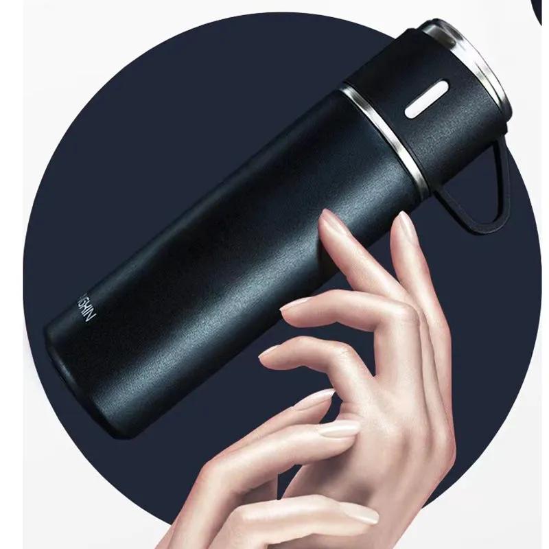 Isolierte Edelstahl-Wasserflasche Auslaufsicher Ideal für Reisen und Outdoor-Aktivitäten Geschenkbox enthalten YLE025