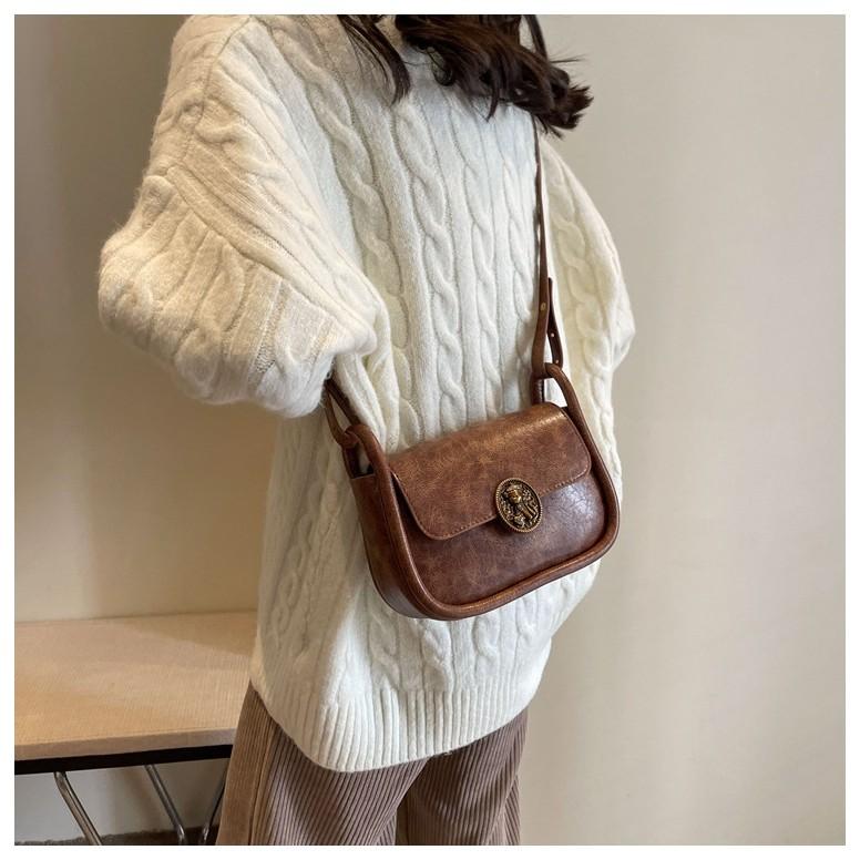 IELGY High-End Texture Retro Messenger Bag Fashionable All-Match Small Square Bag