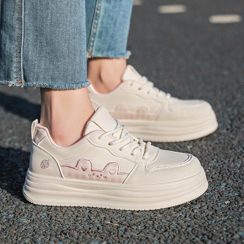 Warrior Women s Casual Skate Sneakers S