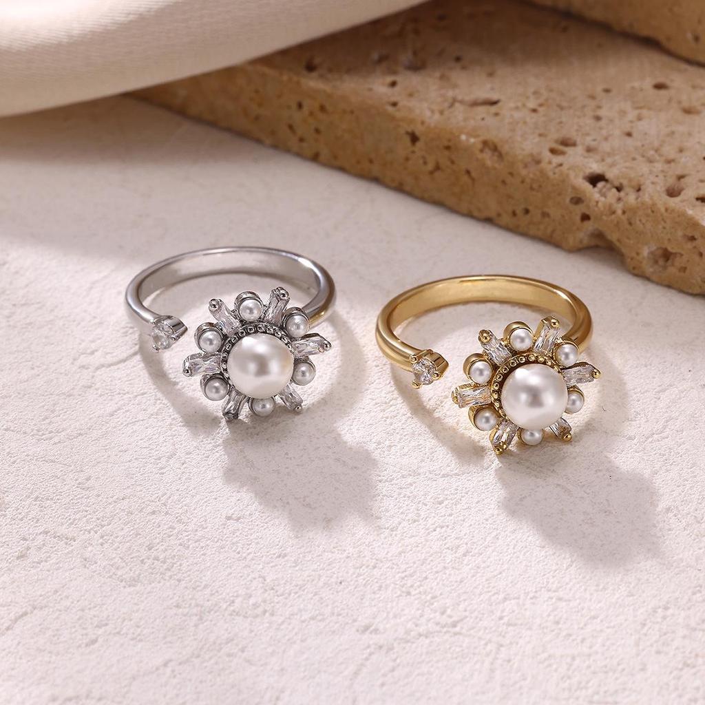 Trendy Zircon-Studded European and American Fashion Ring for Daily Wear