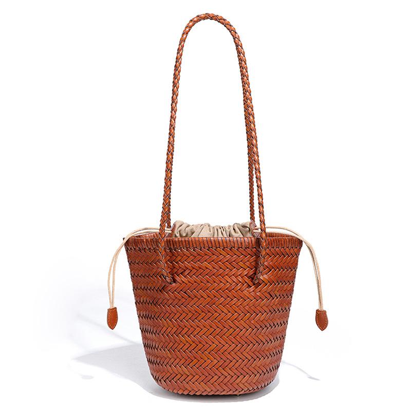 Fashionable and Versatile Vegetable Basket Leather Single-shoulder Women's Bag, Trendy Woven Bag, French Niche Underarm Mother and Child Bag
