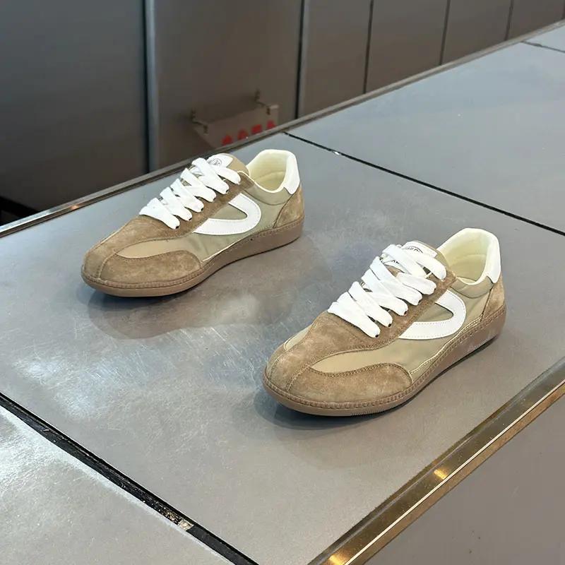 Fashion Maden 2025 Spring New Retro Casual Shoes for Men White Low Top Sports Tennis Shoes Outdoor LaceUp Footwear Designer Sneakers