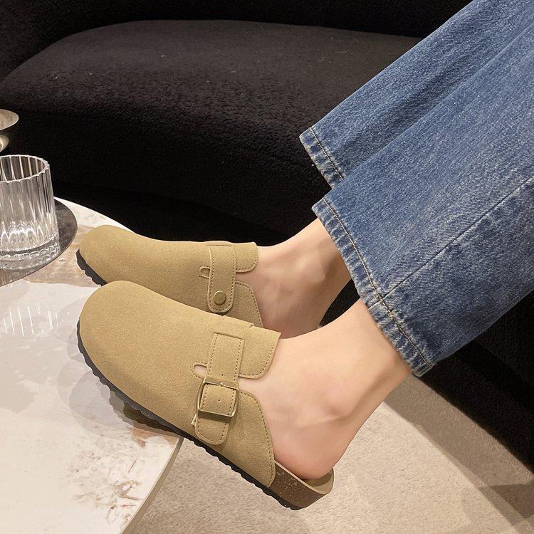 Baotou cool slippers for women to wear in the summer of 2025, new retro heelless flat-bottomed lazy large-size half slippers for women