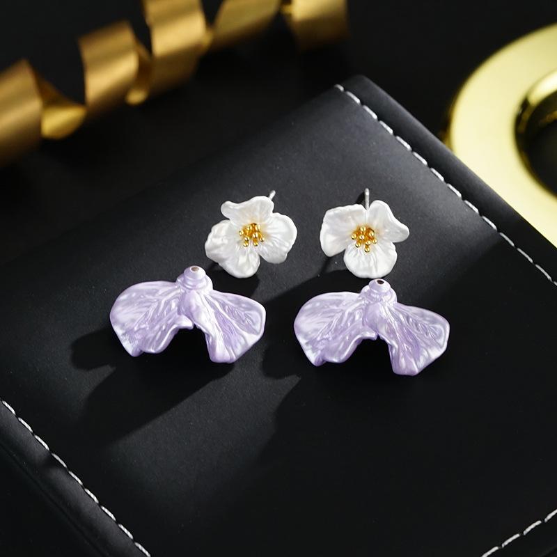 Enamel Flower Stud Earrings for Women Sweet Vintage Plant Earrings Jewelry Accessories Elegant Temperament Earrings Party