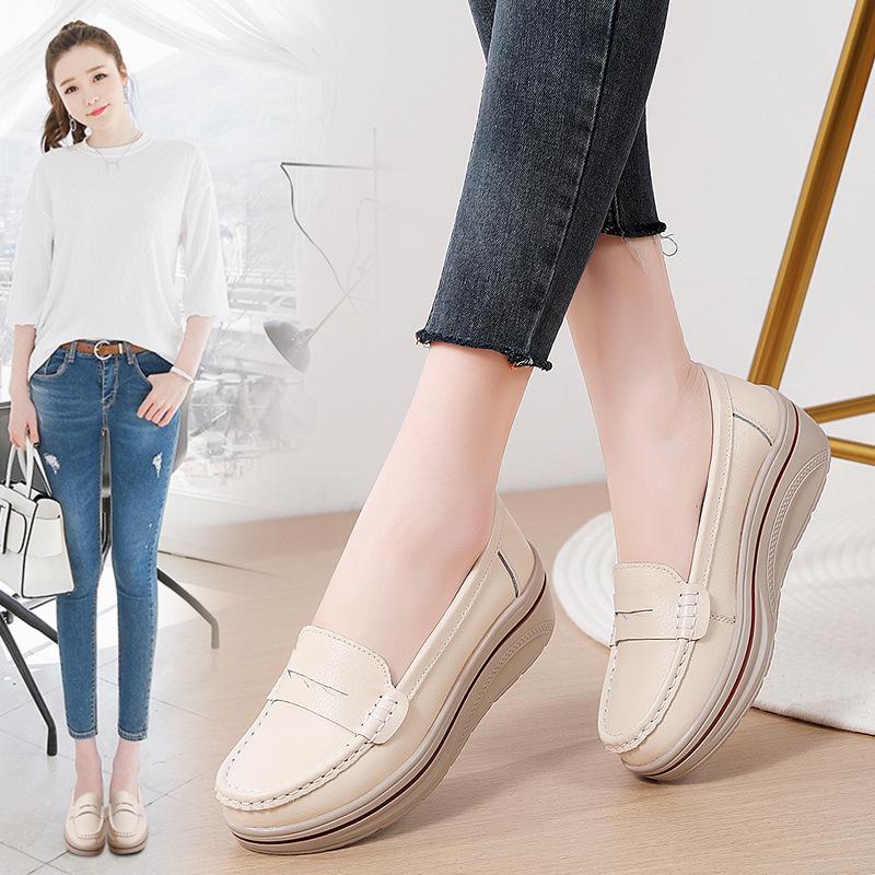 Spring Women Platform Shoes Leather Flats Sneakers Women Casual Wedge Shoes Slip On Moccasins Mother Shoes Autumn Women Loafers