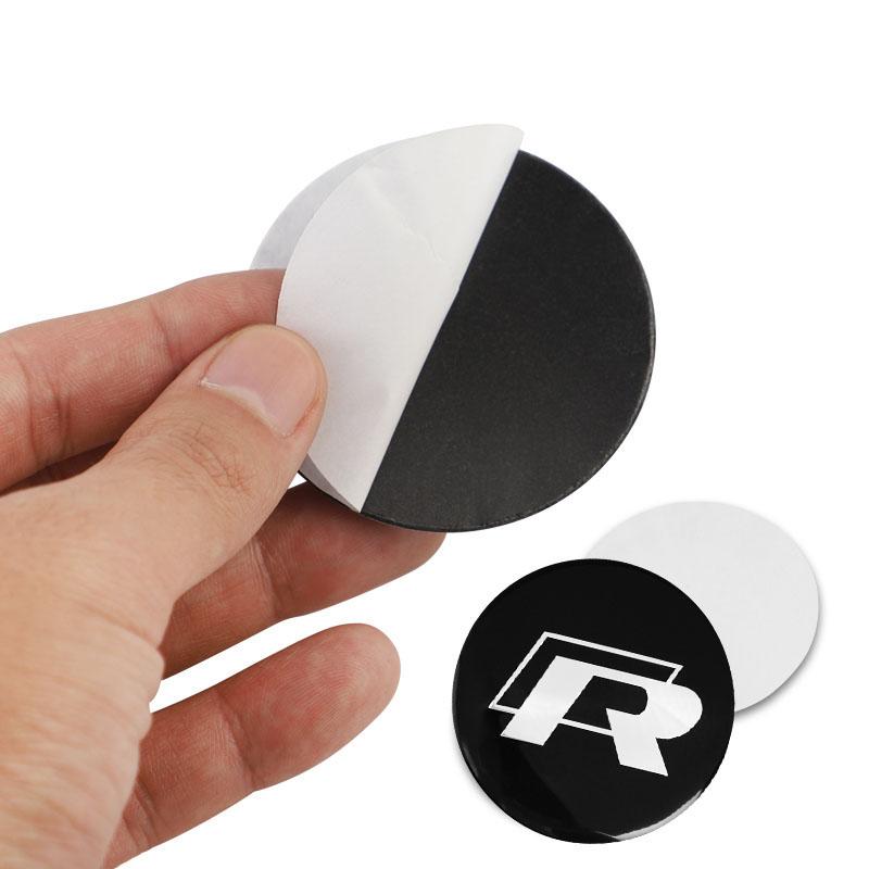 2026 Caldo Per VOLKSWAGEN VW 4 Pezzi Adesivi Coprimozzo VW Decalcomanie in Alluminio Accessori Auto Per Volkswagen Polo Arteon Tiguan Golf Tou
