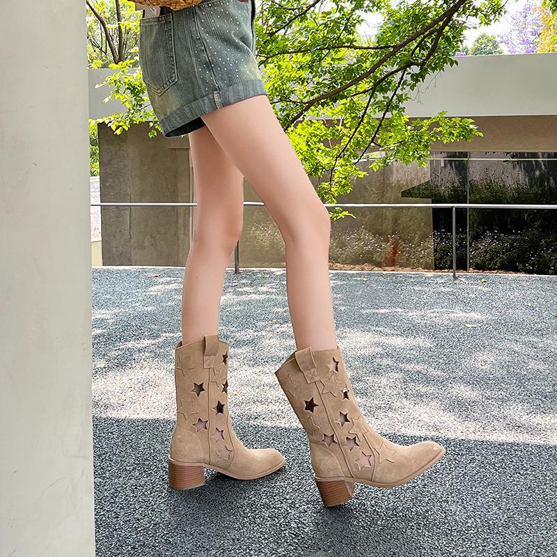 

Hollow star pointed leather boots women 2025 summer brown retro thick heel short boots medium high heel martin boots 40 абрикосовый