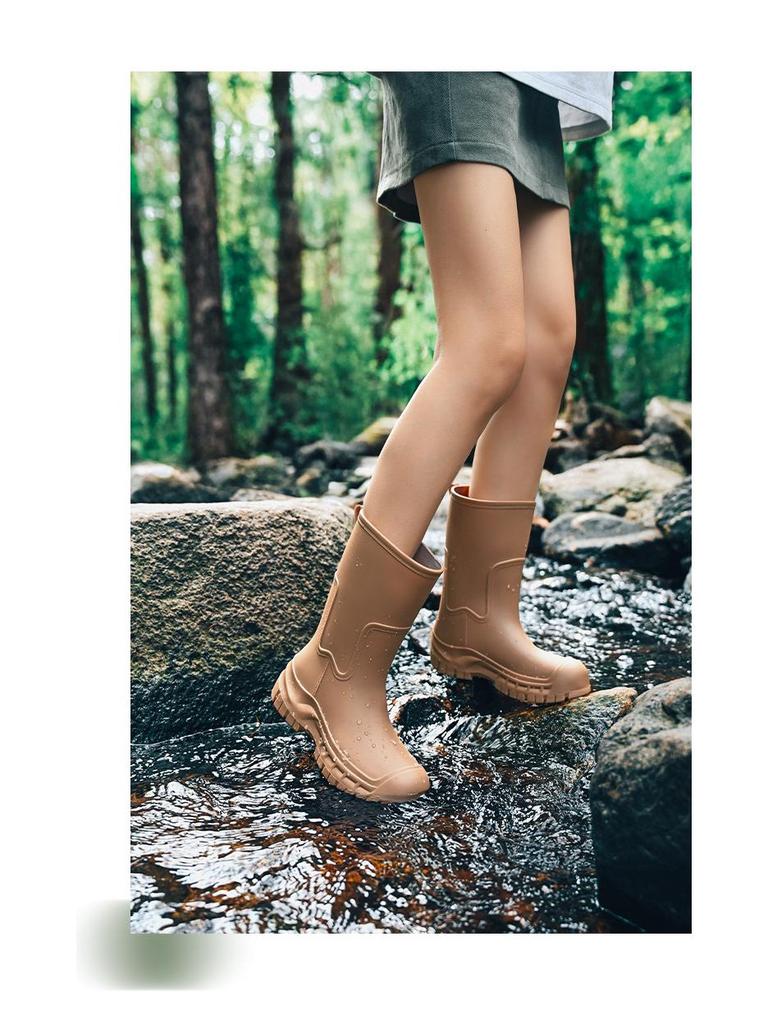 Women's 2025 Fashion Mid-Calf Waterproof Non-Slip Silicone Rain Boots with Thick Sole