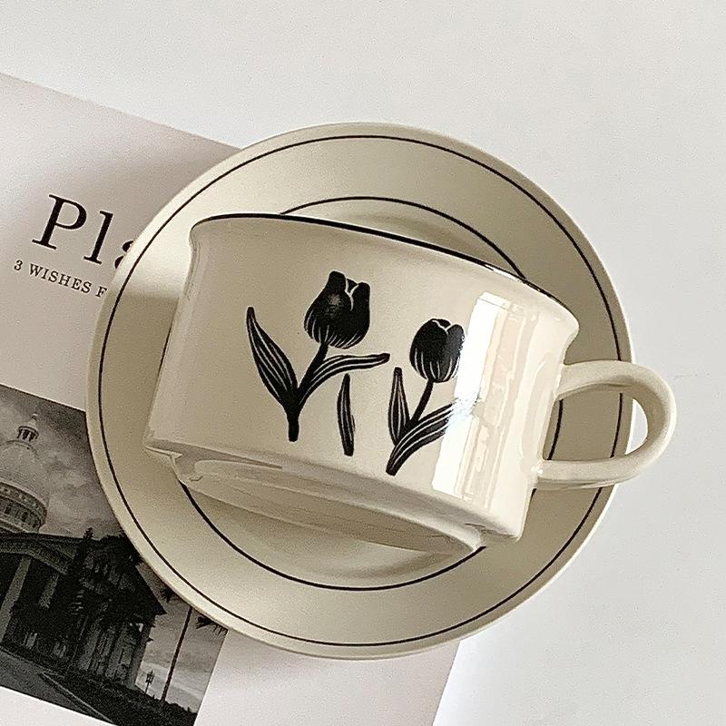 Clay Hand-painted Style Vintage Ceramic Coffee Cup And Saucer Suit Afternoon Tea Tulip Lily Cup And Saucer Set