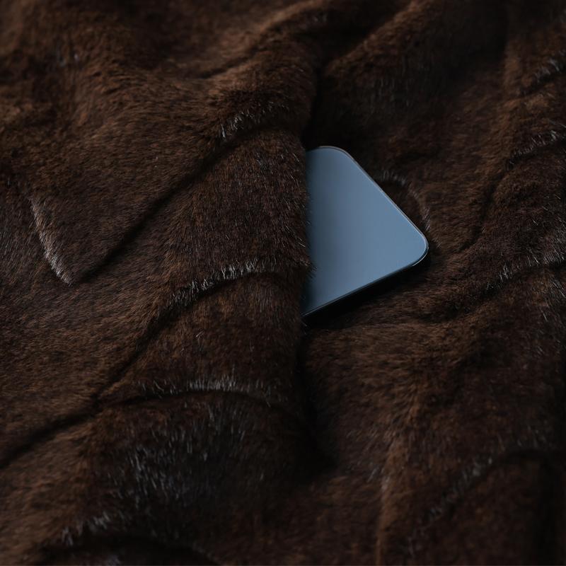 Kabát z umělé kožešiny pro ženy středního věku Zimní svrchní oděvy Elegantní silné teplé kožešinové bundy pro ženy Oblečení