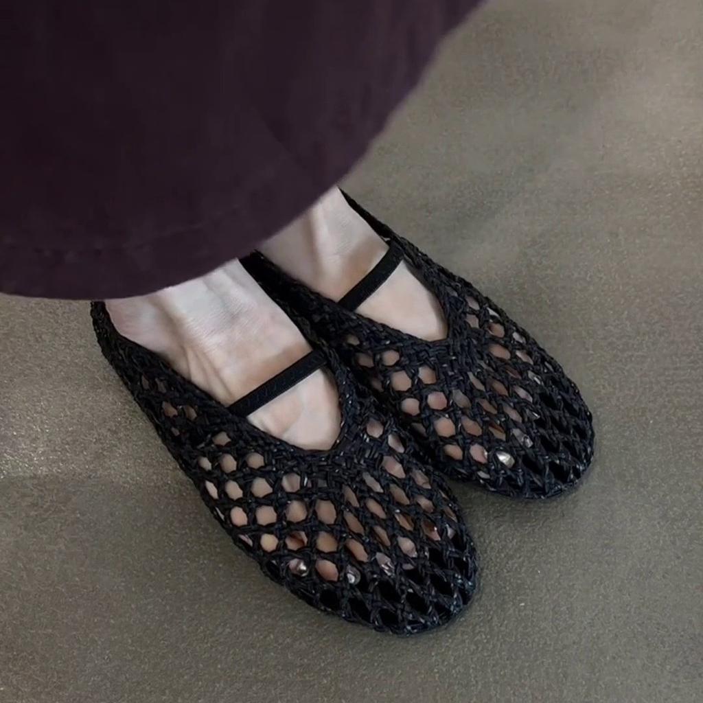 Sheepskin version~ French woven hollow and breathable niche flat-soled sandals women's summer shallow mouth one-word round head single shoes
