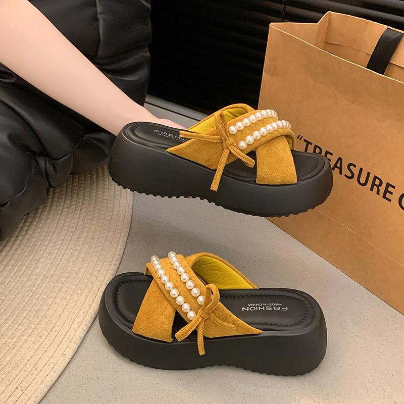 Muffin Thick Sole 2025 Summer New High-value Stepping On Shit Slippers Women's Height-increasing Sandals Casual Beach Cool Slippers