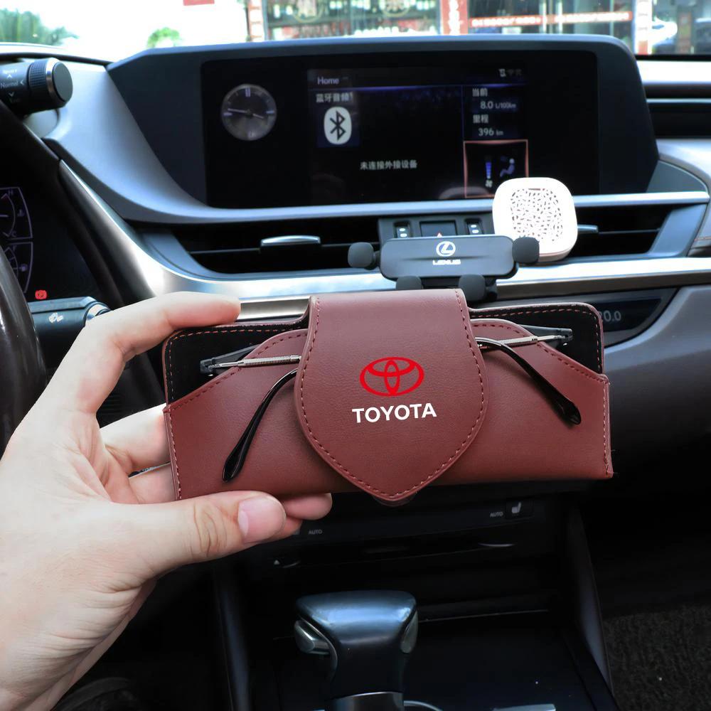 Držiak na okuliare do auta Klip na uloženie okuliarov Držiak na slnečné okuliare pre Toyota Corolla Camry RAV4 Yaris C-HR Avensis Auris Hilux TRD