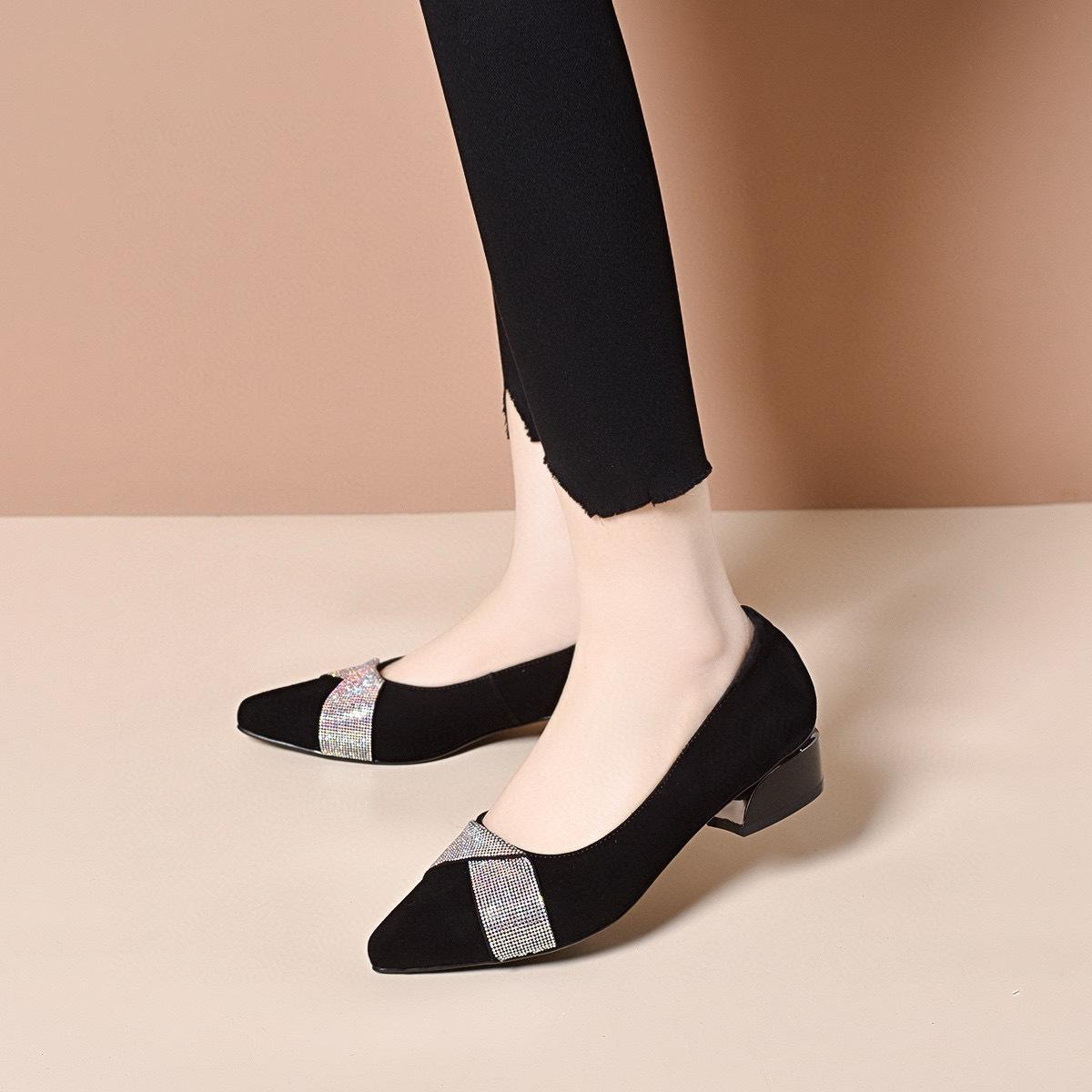 

Pointed single shoes women s 2025 spring shallow loafers simple temperament rhinestone banquet shoes two kinds of high foot shoes 41