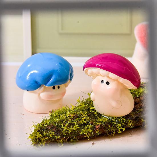 Mini Resin Mushroom Figurines Cute Miniature Mushroom Crafts Small Fairy Garden Ornaments for Lawn Bonsai Decoration Home DIY Micro Landscape