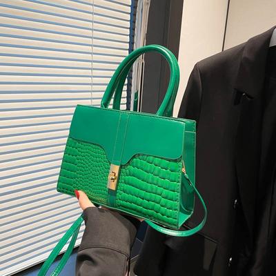 Temperament Commuting Niche Small Bag Women's Handbag Autumn New Personalized Messenger Bag Small Square Bag