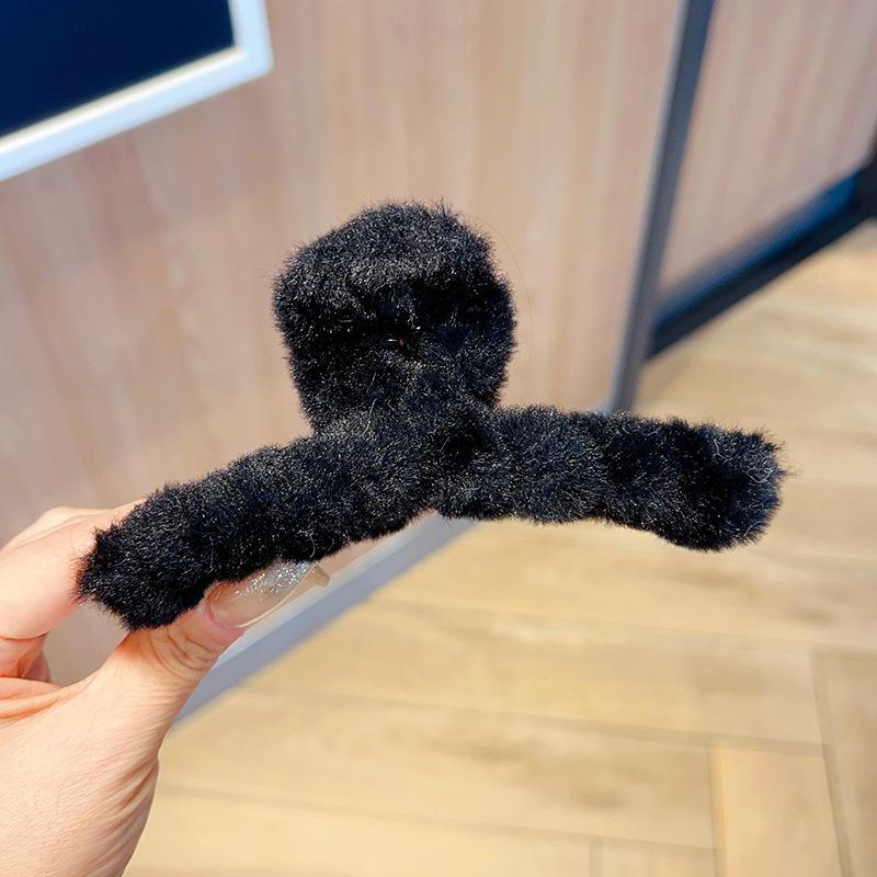 Autumn/Winter Furry Korean Plush Shark Hair Clip - Cute Updo Claw, Cross Clip, One-Word Design
