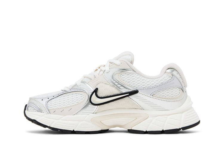 Women's Sneakers Nike V5 RNR Sail Light Orewood Brown (Women's) Summit White/Sail/Black/Light Orewood Brown