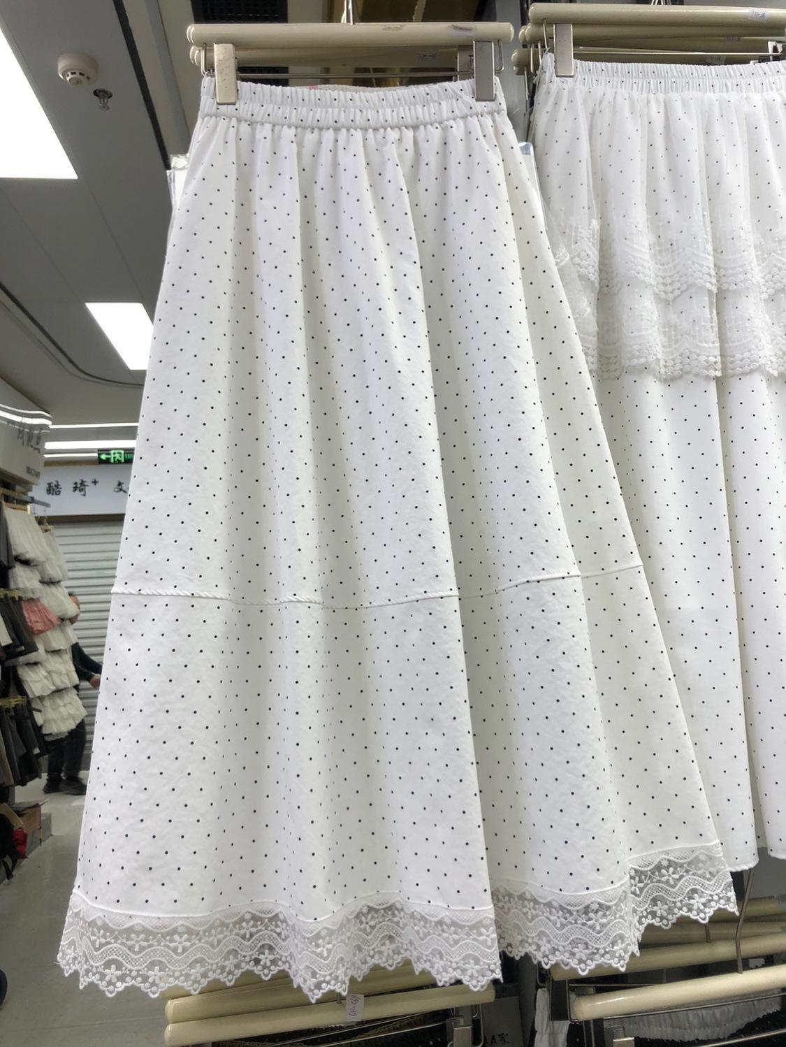 

Возрастной Уменьшение Универсальный свободный кулон гладкий новый высокая талия хлопковое кружево контрастный цвет колено длинная юбка зонтик юбка женская average size