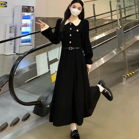 2024 Corduroy Hepburn-Style French Black Dress, Medium Length with Belt, for Spring and Autumn