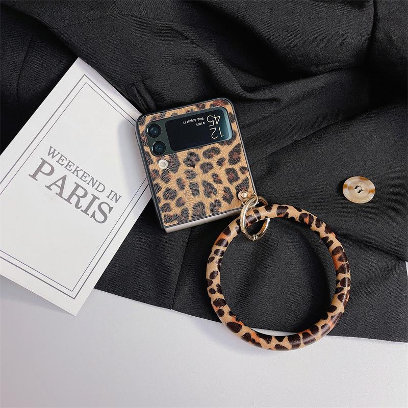 Applicable to Samsung ZFlip4 leopard print mobile phone case zflip5 portable ring zflip6 folding hard case protective case