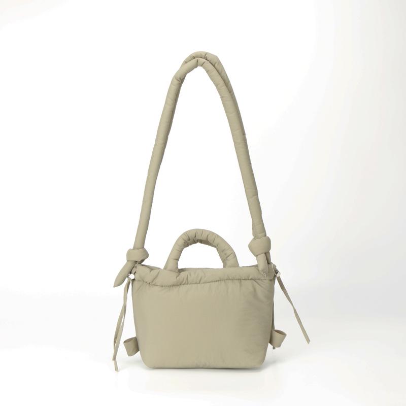 Geantă Crossbody Trendy de Nișă din Puf - Ușoară, Versatilă, Geantă de Mână de Umăr Monocromă pentru Ținută Casual