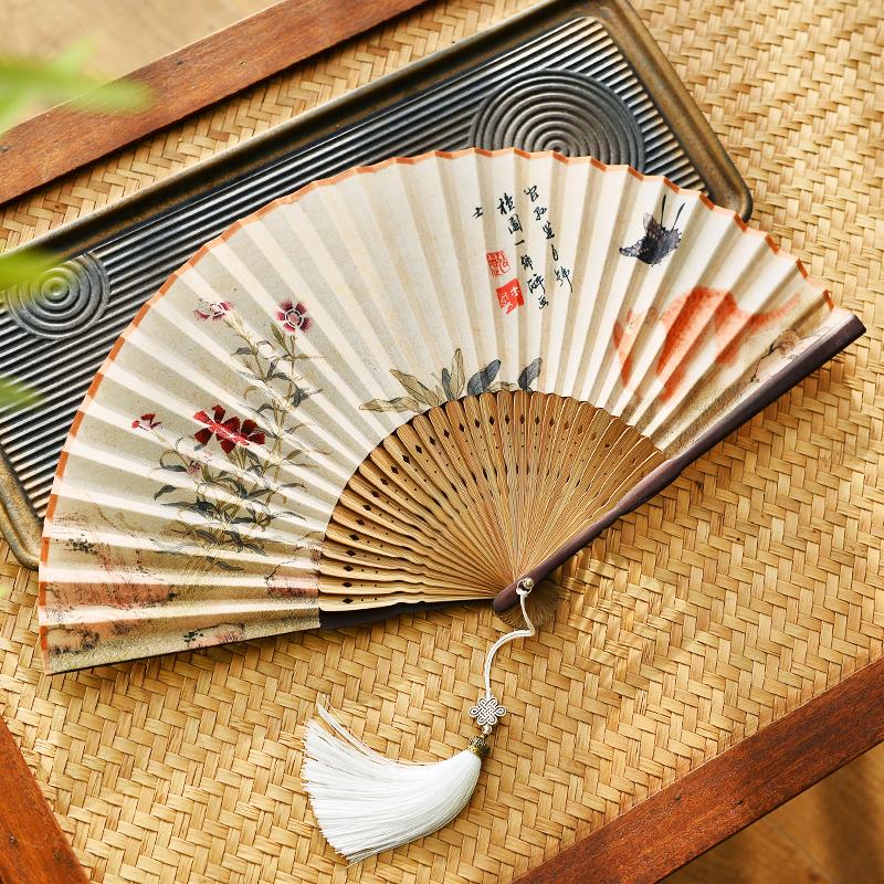 Vintage China-Chic Cheongsam Hanfu Fächer Antiker Stil Stoff Handgefertigt Bambusrippen Faltfächer Tanzaufführung Tragbarer Handfächer