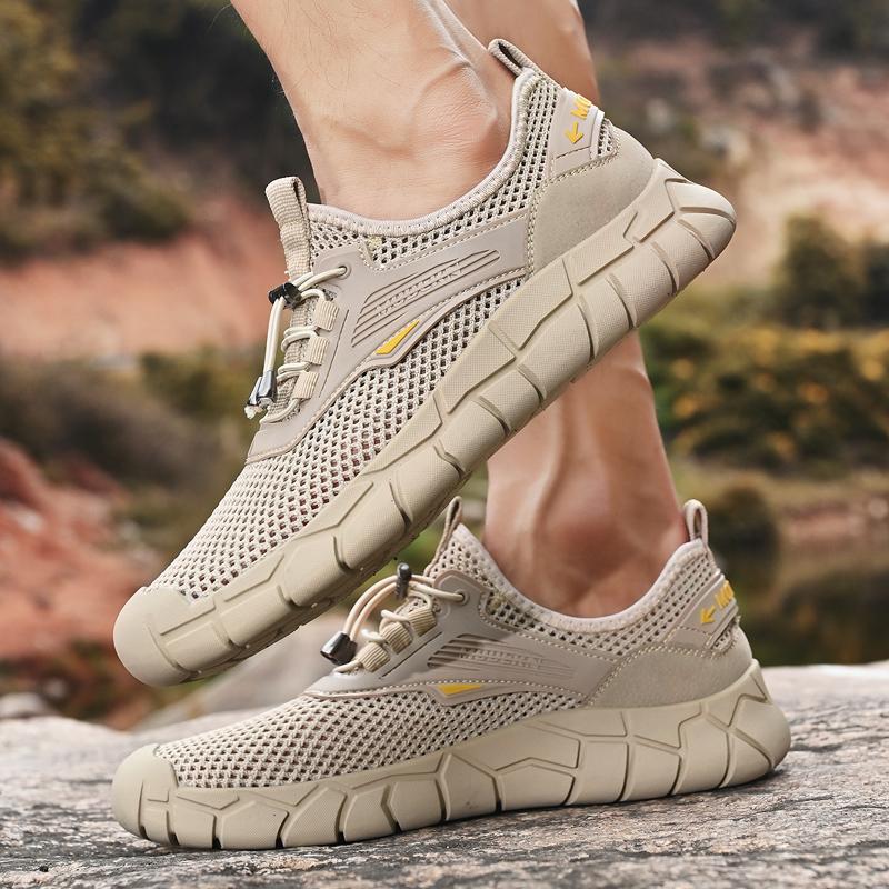 Summer Breathable Hollow Mesh Mesh Shoes Lightweight Soft Sole Sports and Leisure Large Size Dad Trendy Shoes