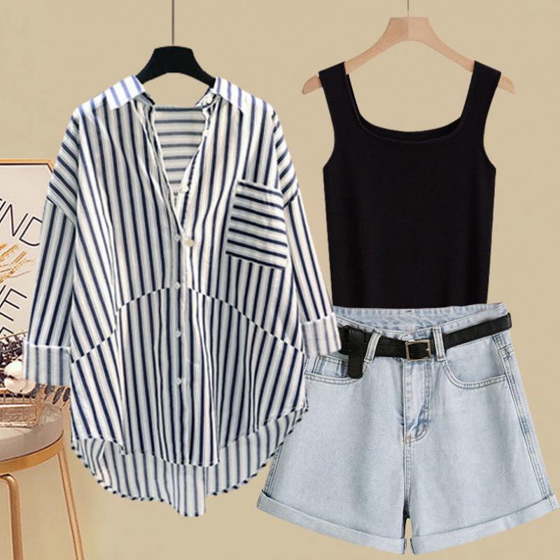 

Новый стильный летний наряд 2025: Комплект полосатой рубашки и утягивающей внутренней майки - В наличии 3985 единиц M (80-100 Jin)