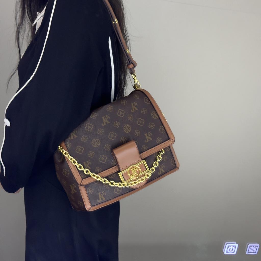 New Style Fashion Letter Large Capacity Shoulder Oblique Span Women's Bag