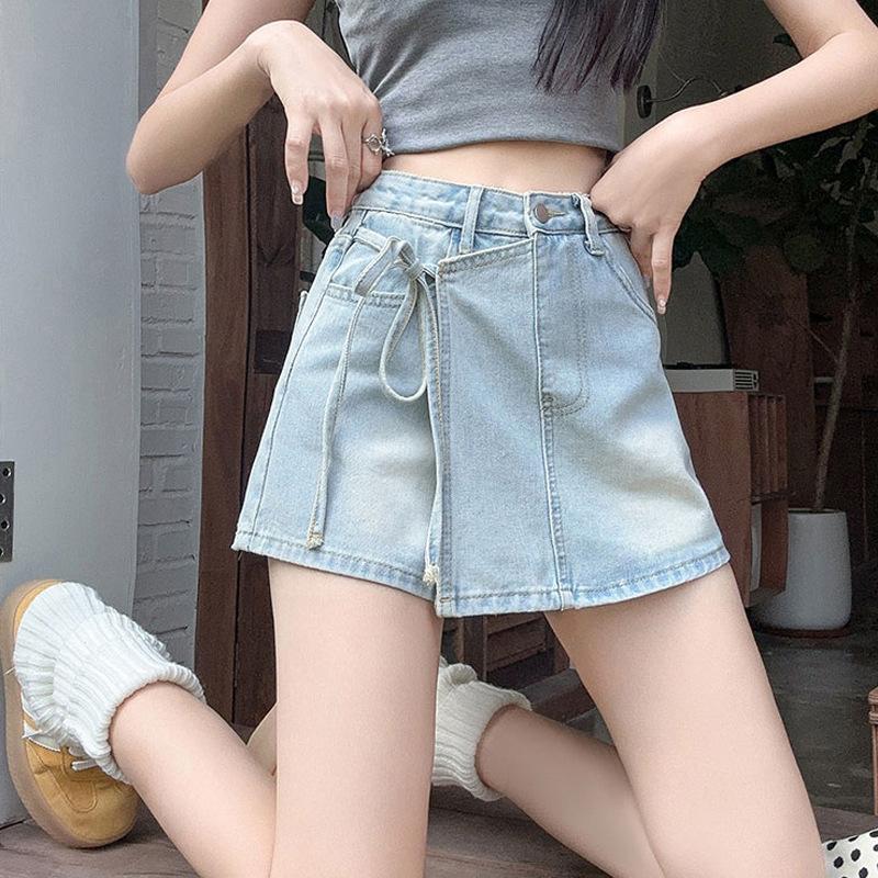 

Ковбойские шорты женские летние А-силуэта с высокой талией на завязках, очень короткие M светло-синий