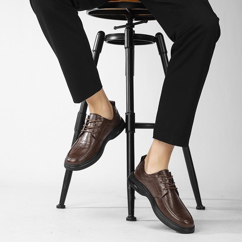 Модные мужские туфли-броги для делового костюма — фото 4