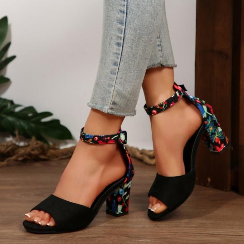 

Модная женская летняя обувь 2025 года, квадратные босоножки на высоком каблуке, винтажный цветочный принт, открытый носок, высокий каблук, женские повседневные сандалии с ремешком на щиколотке и пряжкой 34 чёрный