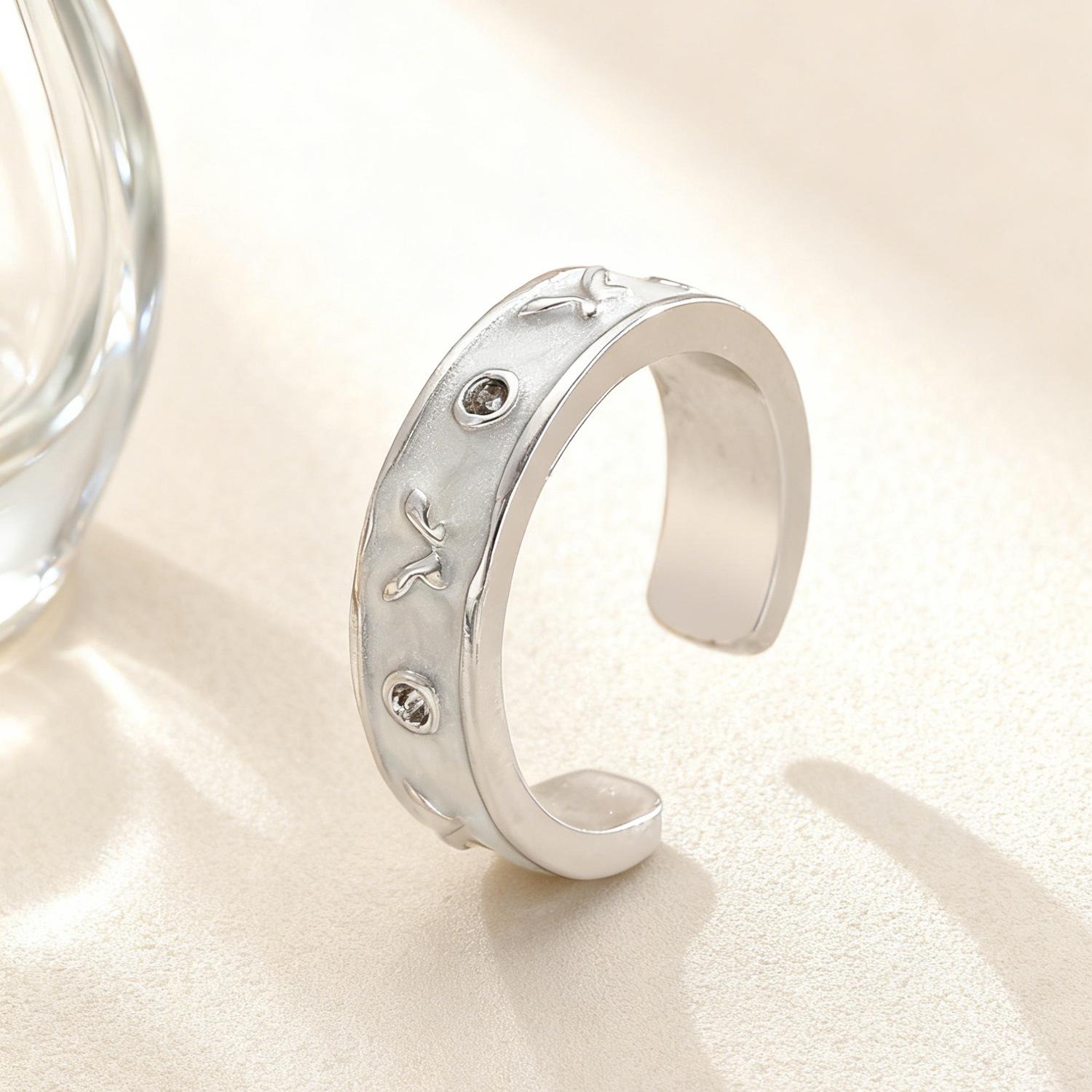 Японско-корейское кольцо-бабочка с цирконами: Элегантный открывающийся дизайн для женщин