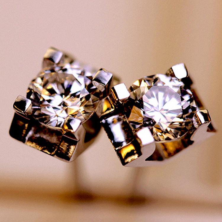 Square Four-Prong Zirconia Crystal Stud Earrings - Fashionable Jewelry for Women