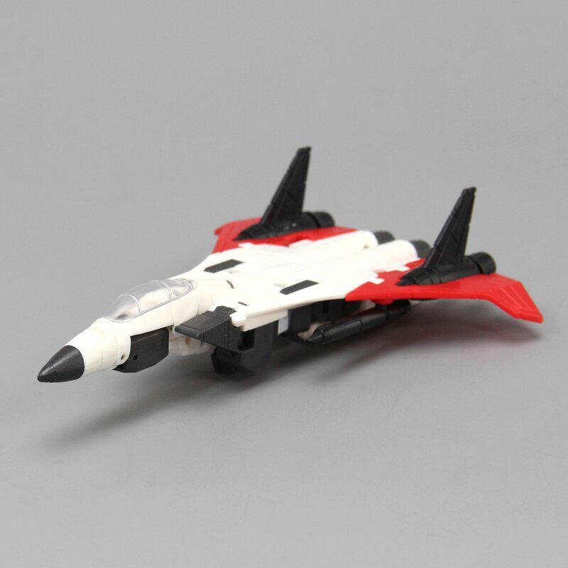 PT01-06 G1 Animation Fighter Squadron Deformable Small Airplane Toy Model