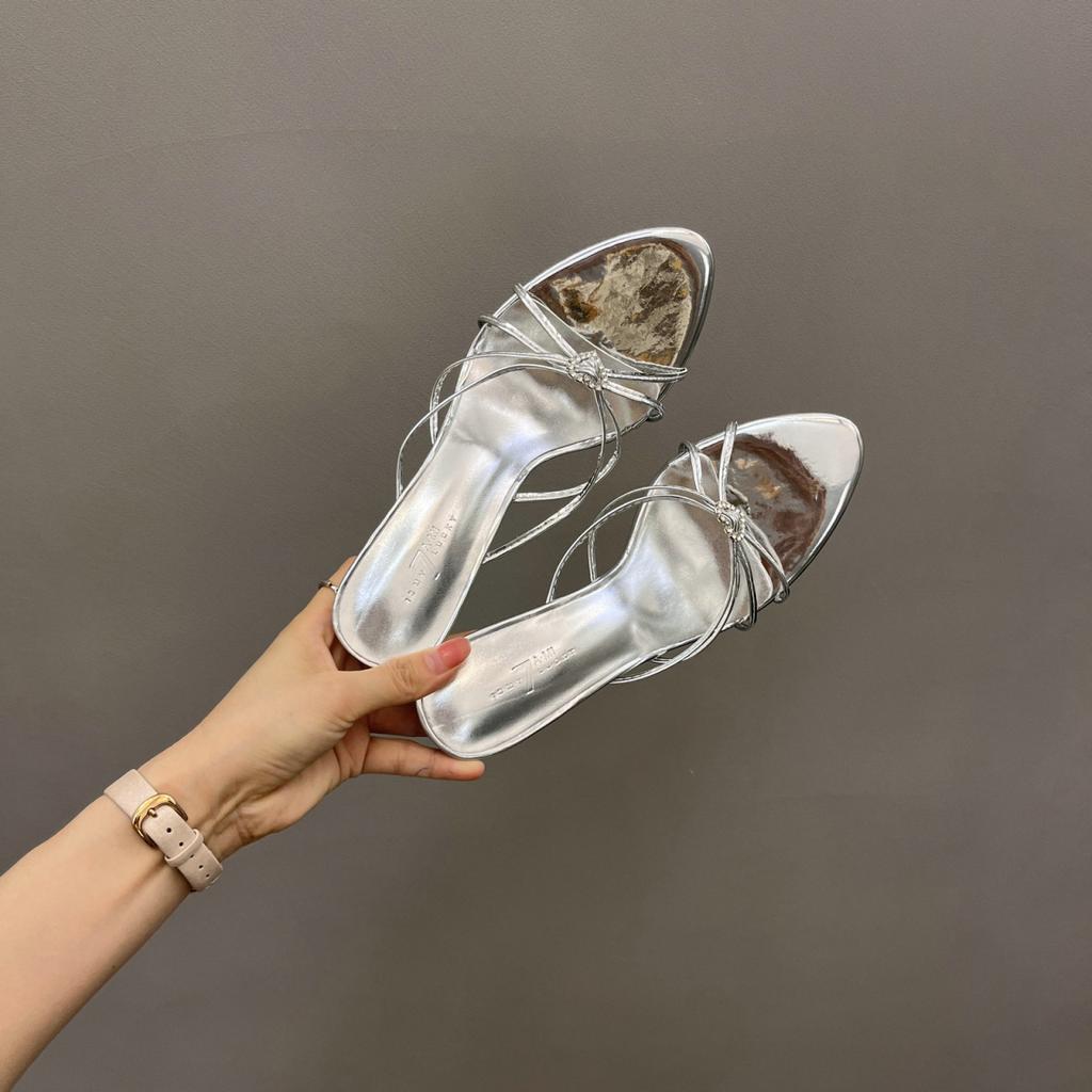 In the Summer of 2025, the New Stiletto High-heeled Sandals Are Worn with Pointed Open-toed French Fashion One-word Stiletto Slippers.