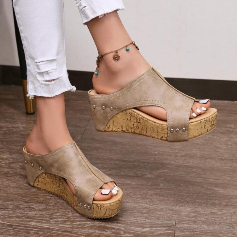 Fashion slope heel fish mouth cool slippers women's summer new rivet muffin thick-soled high-heeled slippers